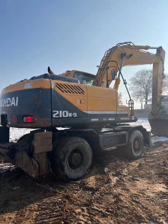 Used Korea Brand Original hyundai 210w-9 Wheel Excavator for Sale Used hyundai Wheel Excavator - Mobiele graafmachine: afbeelding 3 Used Korea Brand Original hyundai 210w-9 Wheel Excavator for Sale Used hyundai Wheel Excavator - Mobiele graafmachine: afbeelding 3