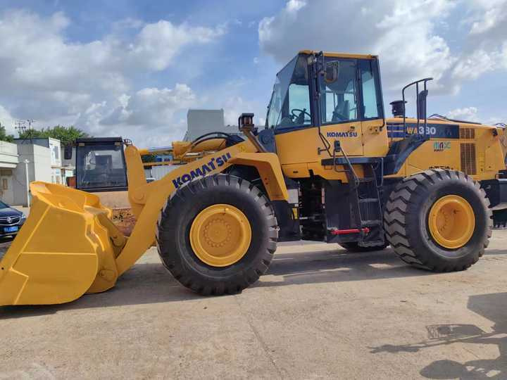 Used komatsu Wa380-6 Wheel Loader for Sale Japan Brand komatsu Wa380 -3 0380-65 470-3 Loader - Wiellader: afbeelding 4 Used komatsu Wa380-6 Wheel Loader for Sale Japan Brand komatsu Wa380 -3 0380-65 470-3 Loader - Wiellader: afbeelding 4
