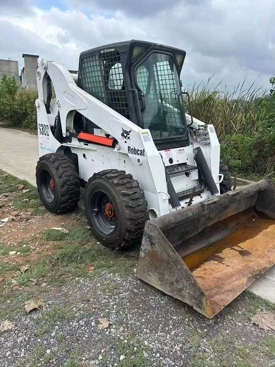 Very Good Machine Used Skid Wheel Loader Bobcat S300 for Sale - Schranklader: afbeelding 5 Very Good Machine Used Skid Wheel Loader Bobcat S300 for Sale - Schranklader: afbeelding 5