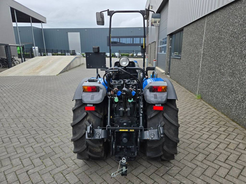 New Holland T 4.75 V - Tractor: afbeelding 4 New Holland T 4.75 V - Tractor: afbeelding 4