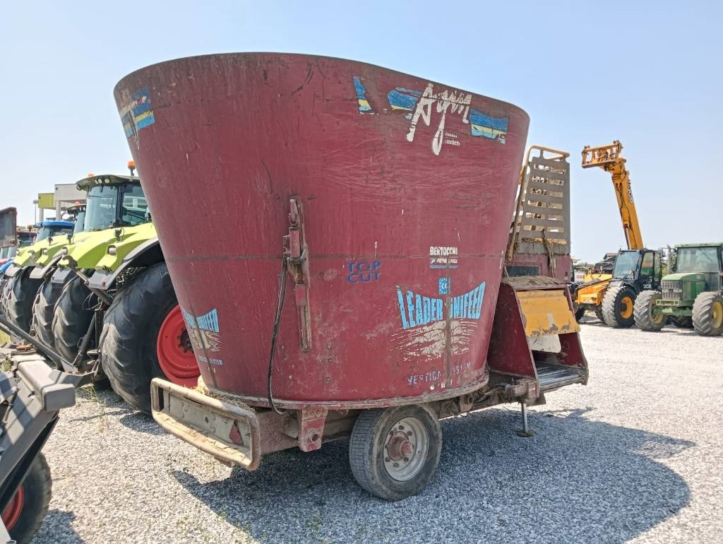 AGM W14 MC - Voermengwagen: afbeelding 2 AGM W14 MC - Voermengwagen: afbeelding 2