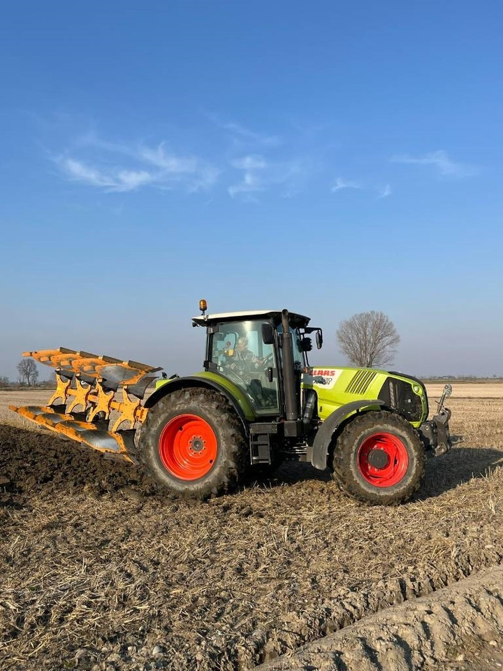 Claas Arion 630 - Tractor: afbeelding 2 Claas Arion 630 - Tractor: afbeelding 2