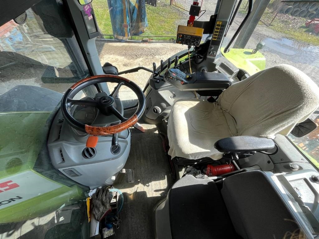 Claas Arion 630 - Tractor: afbeelding 3 Claas Arion 630 - Tractor: afbeelding 3