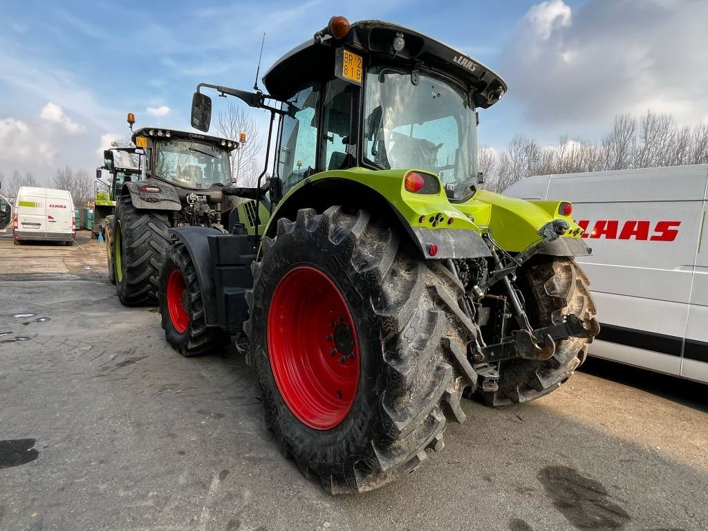 Claas Arion 650 - Tractor: afbeelding 2 Claas Arion 650 - Tractor: afbeelding 2