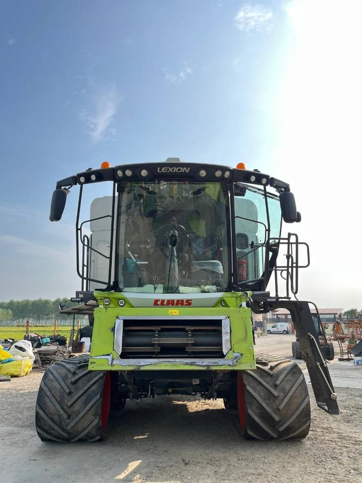 Claas LEXION 7600 TT - Maaidorser: afbeelding 2 Claas LEXION 7600 TT - Maaidorser: afbeelding 2