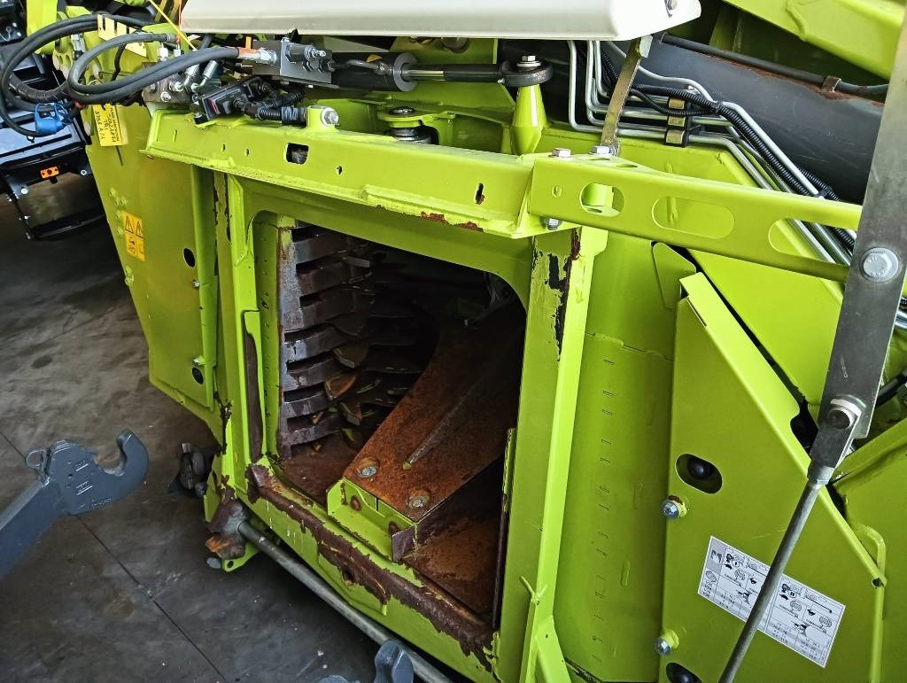 Claas Orbis 750 - Hooi-/ Voedermachine: afbeelding 2 Claas Orbis 750 - Hooi-/ Voedermachine: afbeelding 2