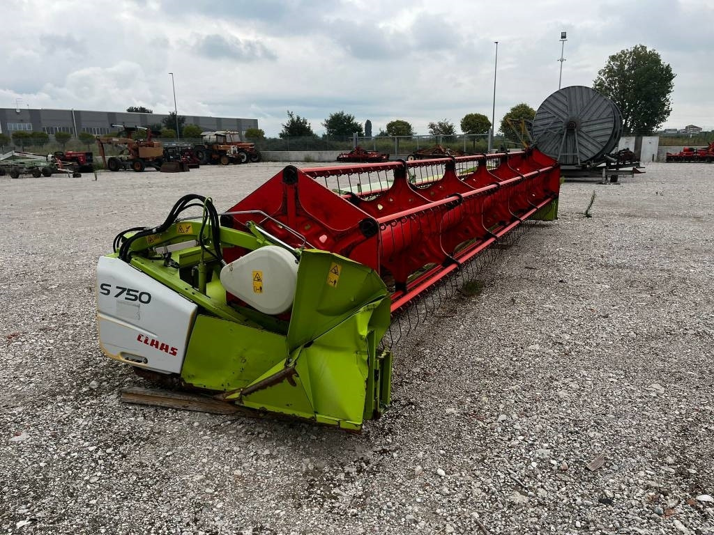 Claas S 750 - Oogstmachine toebehoor: afbeelding 3 Claas S 750 - Oogstmachine toebehoor: afbeelding 3