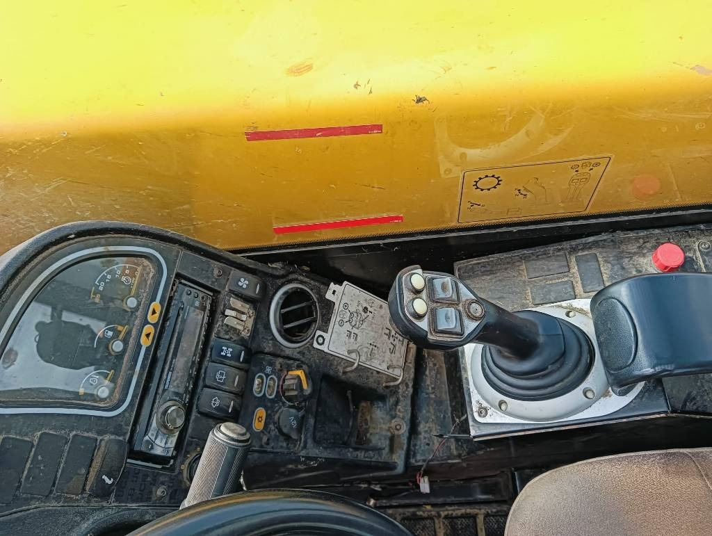 Leasing JCB 550-80 JCB 550-80: afbeelding 10 Leasing JCB 550-80 JCB 550-80: afbeelding 10