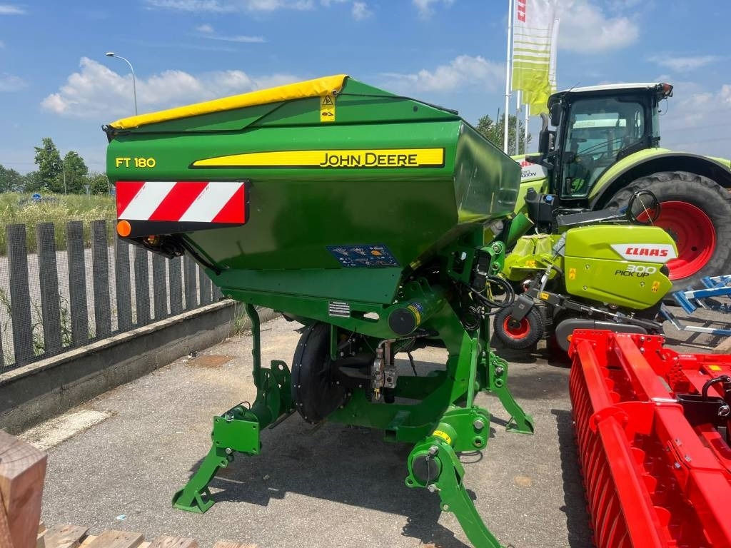 John Deere FT 180 - Kunstmeststrooier: afbeelding 3 John Deere FT 180 - Kunstmeststrooier: afbeelding 3