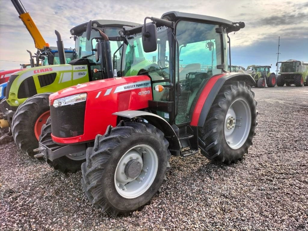 Massey Ferguson 4709 - Tractor: afbeelding 2 Massey Ferguson 4709 - Tractor: afbeelding 2