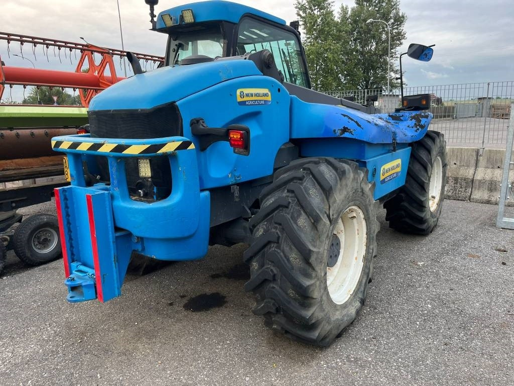 New Holland LM 430 - Verreiker: afbeelding 2 New Holland LM 430 - Verreiker: afbeelding 2
