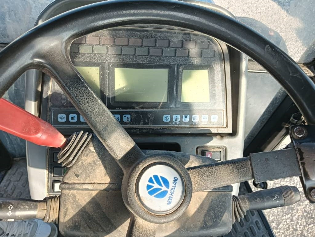 New Holland TS 100 - Tractor: afbeelding 2 New Holland TS 100 - Tractor: afbeelding 2