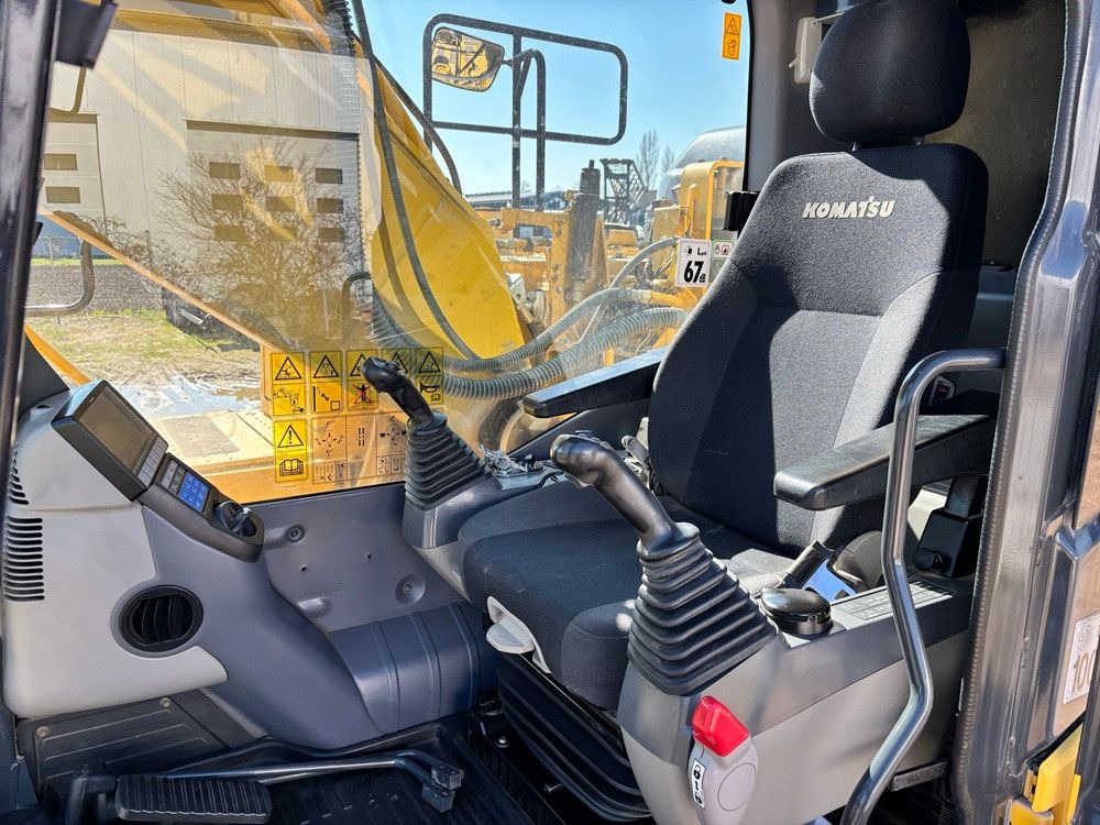 Komatsu PC210LC-11 - Rupsgraafmachine: afbeelding 4 Komatsu PC210LC-11 - Rupsgraafmachine: afbeelding 4