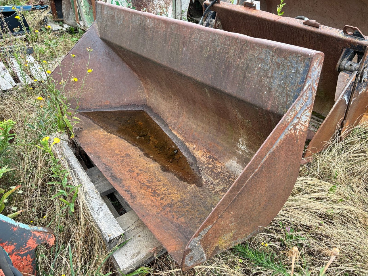 Schaeff Seitenkippschaufel - Wiellader: afbeelding 1 Schaeff Seitenkippschaufel - Wiellader: afbeelding 1