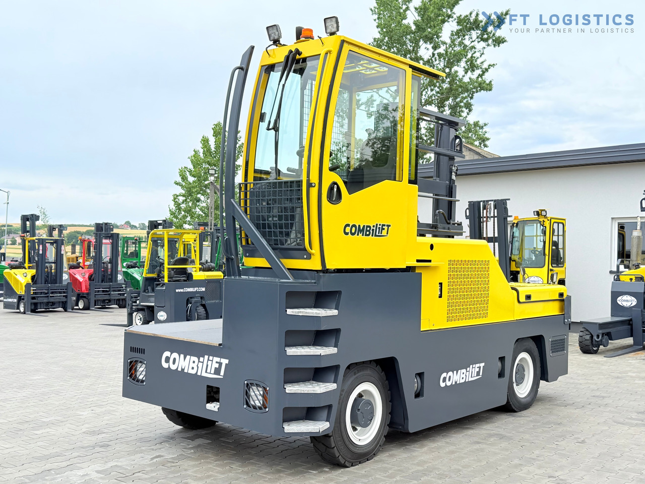 COMBILIFT C6000FSL / DIESEL / DUPLEX - 4100MM / 1400MM FORKS / SIDE LOADER / 6000KG CAPACITY / FREE LIFT / DEUTZ ENGINE / EXCELLENT CONDITION - Zijlader: afbeelding 2 COMBILIFT C6000FSL / DIESEL / DUPLEX - 4100MM / 1400MM FORKS / SIDE LOADER / 6000KG CAPACITY / FREE LIFT / DEUTZ ENGINE / EXCELLENT CONDITION - Zijlader: afbeelding 2