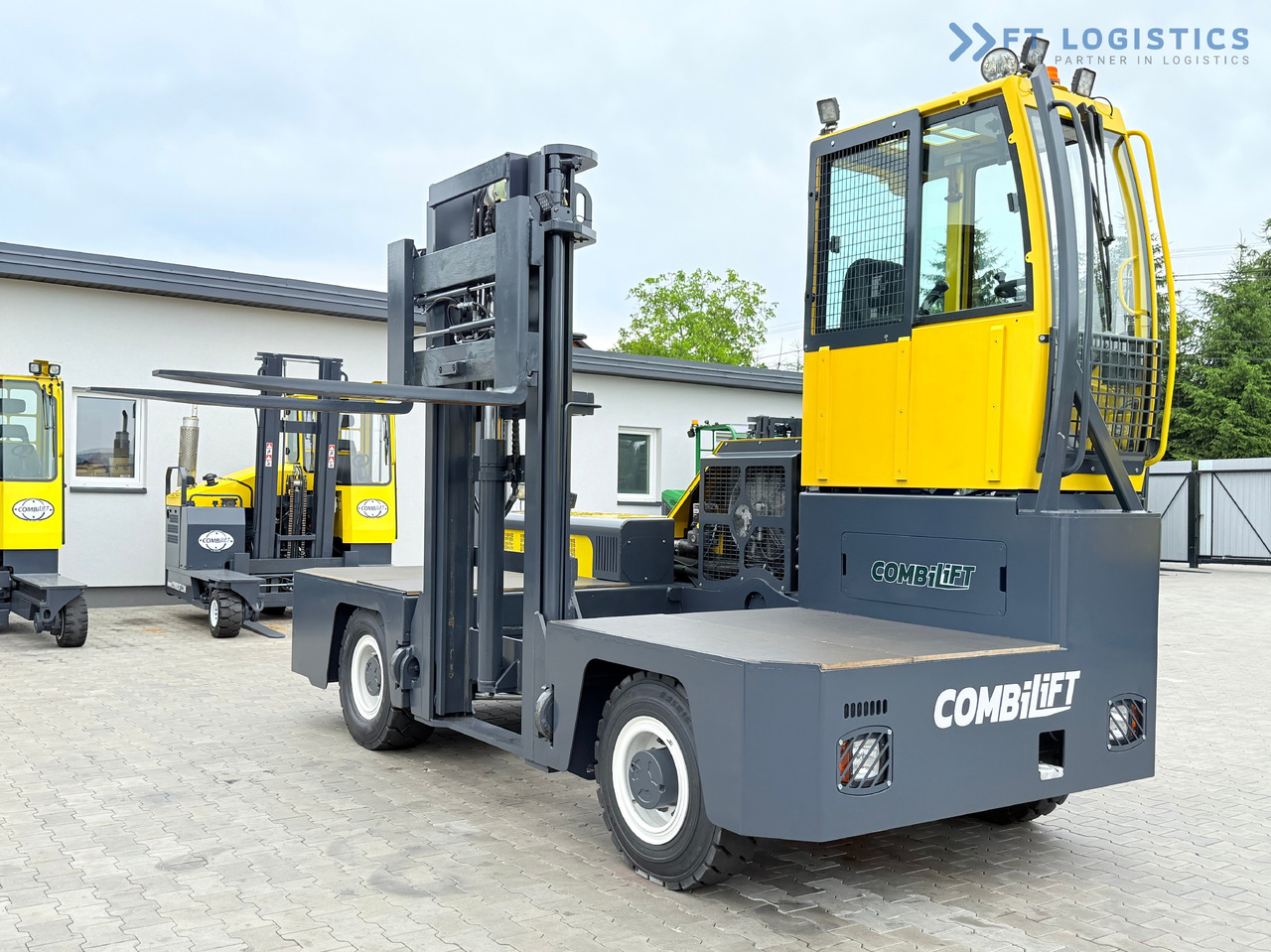 COMBILIFT C6000FSL / DIESEL / DUPLEX - 4100MM / 1400MM FORKS / SIDE LOADER / 6000KG CAPACITY / FREE LIFT / DEUTZ ENGINE / EXCELLENT CONDITION - Zijlader: afbeelding 1 COMBILIFT C6000FSL / DIESEL / DUPLEX - 4100MM / 1400MM FORKS / SIDE LOADER / 6000KG CAPACITY / FREE LIFT / DEUTZ ENGINE / EXCELLENT CONDITION - Zijlader: afbeelding 1