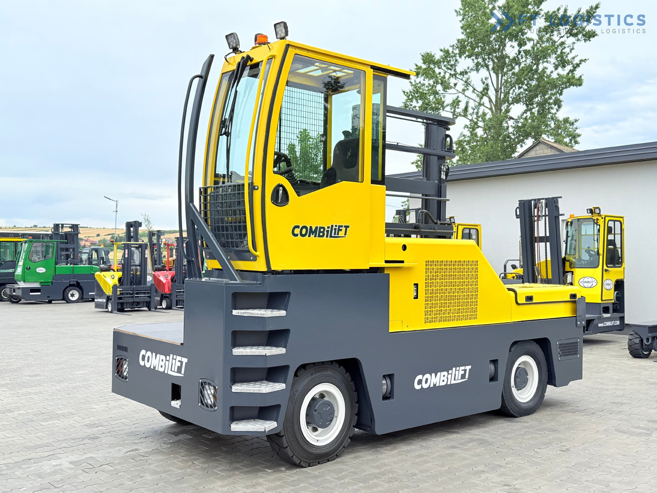 COMBILIFT C6000FSL / DIESEL / DUPLEX - 4100MM / 1400MM FORKS / SIDE LOADER / 6000KG CAPACITY / FREE LIFT / DEUTZ ENGINE / EXCELLENT CONDITION - Zijlader: afbeelding 4 COMBILIFT C6000FSL / DIESEL / DUPLEX - 4100MM / 1400MM FORKS / SIDE LOADER / 6000KG CAPACITY / FREE LIFT / DEUTZ ENGINE / EXCELLENT CONDITION - Zijlader: afbeelding 4