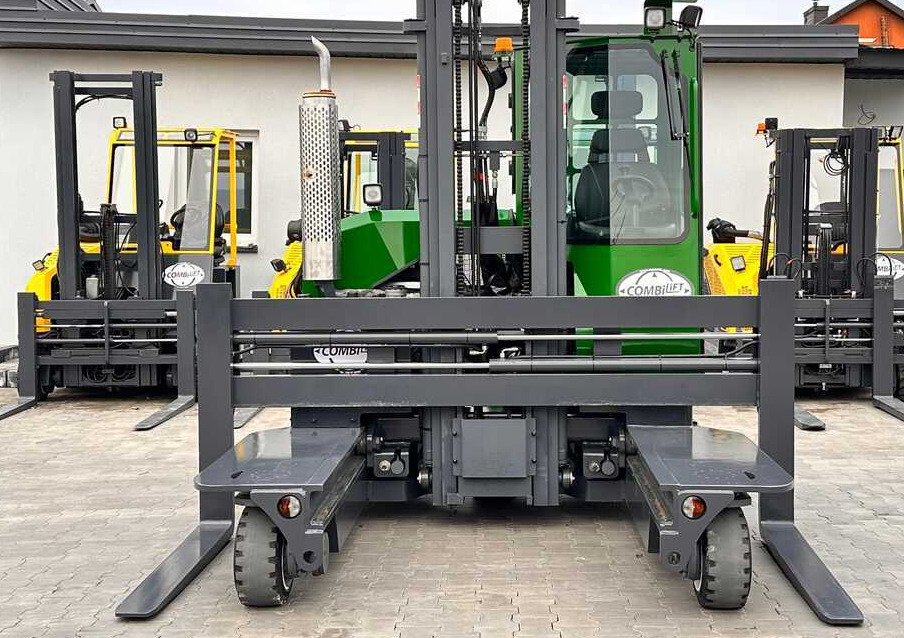 Combilift C3000 / 4100 MM / 3 TONS / PLATFORM / 1939 MTH / LPG / LIKE NEW - 4-weg zijlader: afbeelding 2 Combilift C3000 / 4100 MM / 3 TONS / PLATFORM / 1939 MTH / LPG / LIKE NEW - 4-weg zijlader: afbeelding 2