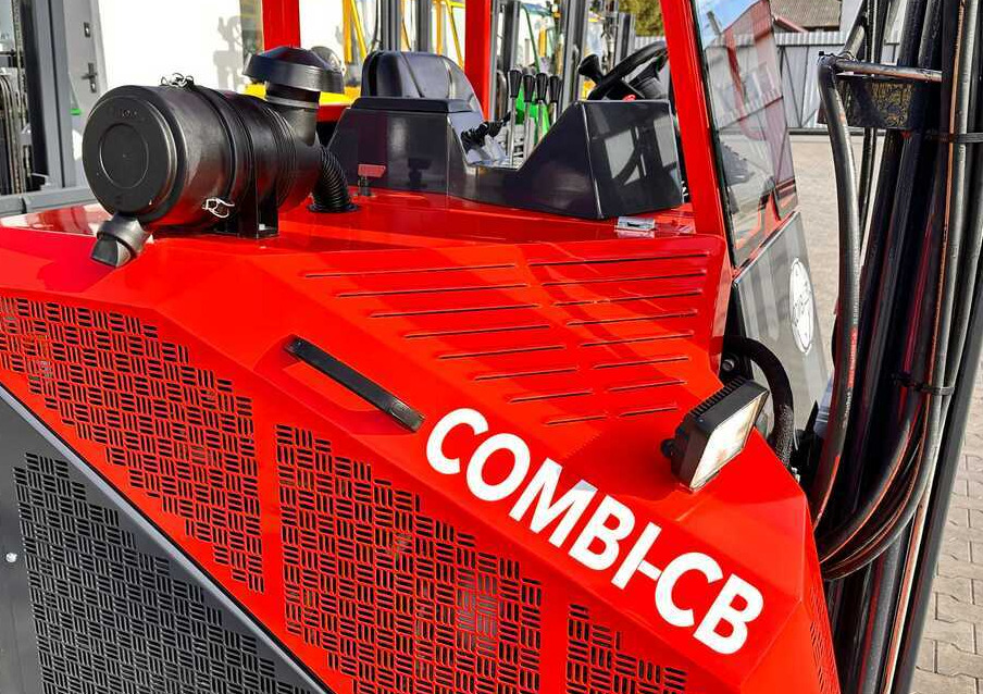 Combilift C3000CB / LPG / TRIPLEX / 5500MM / FREE LIFT / SIDE SHIFT + FORK POSITIONER / LIKE NEW - 4-weg zijlader: afbeelding 5 Combilift C3000CB / LPG / TRIPLEX / 5500MM / FREE LIFT / SIDE SHIFT + FORK POSITIONER / LIKE NEW - 4-weg zijlader: afbeelding 5