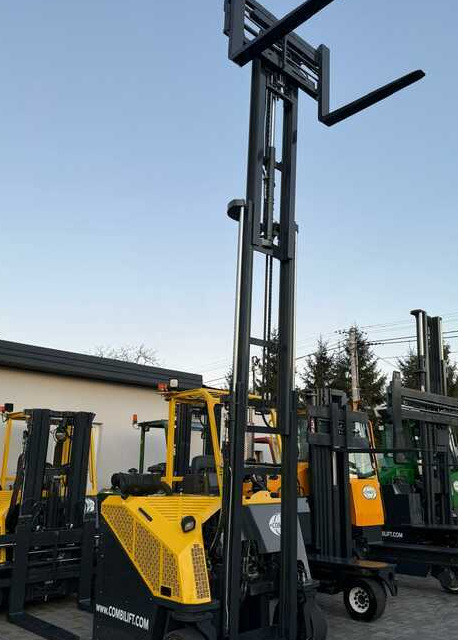 Combilift C3000CB-Triplex 4900mm -2015 year - 4-weg zijlader: afbeelding 3 Combilift C3000CB-Triplex 4900mm -2015 year - 4-weg zijlader: afbeelding 3