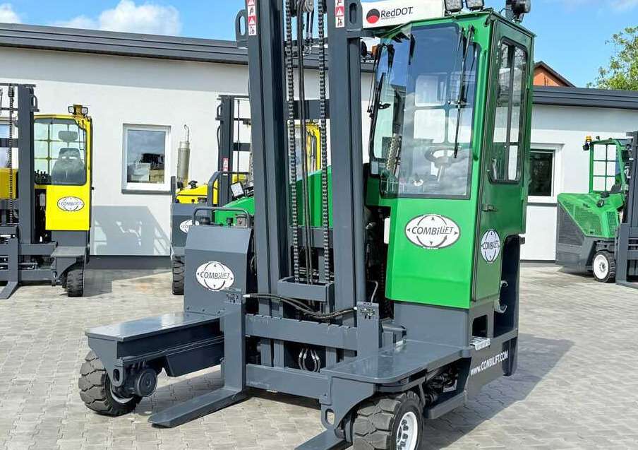 Combilift C3500 / DUPLEX 4100MM / GAS / EXTENDABLE FORKS / CABIN / HEATING + AIR CONDITIONING / LIKE NEW - 4-weg zijlader: afbeelding 2 Combilift C3500 / DUPLEX 4100MM / GAS / EXTENDABLE FORKS / CABIN / HEATING + AIR CONDITIONING / LIKE NEW - 4-weg zijlader: afbeelding 2
