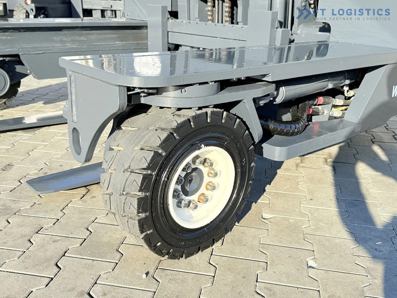 Combilift C4000 / DIESEL / DUPLEX 4100MM / FREE LIFT / SIDE SHIFT / FULL CABIN / EXCELLENT CONDITION / Wide range of four-way and side loa - 4-weg zijlader: afbeelding 2 Combilift C4000 / DIESEL / DUPLEX 4100MM / FREE LIFT / SIDE SHIFT / FULL CABIN / EXCELLENT CONDITION / Wide range of four-way and side loa - 4-weg zijlader: afbeelding 2