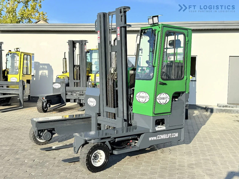 Combilift C4000 / DIESEL / DUPLEX 4100MM / FREE LIFT / SIDE SHIFT / FULL CABIN / EXCELLENT CONDITION / Wide range of four-way and side loa - 4-weg zijlader: afbeelding 1 Combilift C4000 / DIESEL / DUPLEX 4100MM / FREE LIFT / SIDE SHIFT / FULL CABIN / EXCELLENT CONDITION / Wide range of four-way and side loa - 4-weg zijlader: afbeelding 1