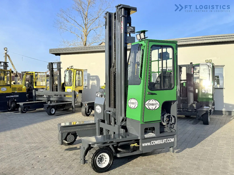 Combilift C4000 / GAS / TRIPLEX - 6900MM / FREE-LIFT / FULL CABIN C4000 / GAS / TRIPLEX - 6900MM / FREE-LIFT / FULL CABIN - 4-weg zijlader: afbeelding 3 Combilift C4000 / GAS / TRIPLEX - 6900MM / FREE-LIFT / FULL CABIN C4000 / GAS / TRIPLEX - 6900MM / FREE-LIFT / FULL CABIN - 4-weg zijlader: afbeelding 3