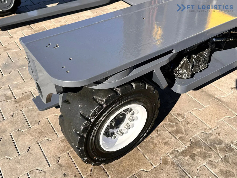 Combilift C4000 / LPG / DUPLEX / 4100MM / SCALE / SIDE SHIFT / LIKE NEW C4000 / LPG / DUPLEX / 4100MM / SCALE / SIDE SHIFT / LIKE NEW - 4-weg zijlader: afbeelding 4 Combilift C4000 / LPG / DUPLEX / 4100MM / SCALE / SIDE SHIFT / LIKE NEW C4000 / LPG / DUPLEX / 4100MM / SCALE / SIDE SHIFT / LIKE NEW - 4-weg zijlader: afbeelding 4