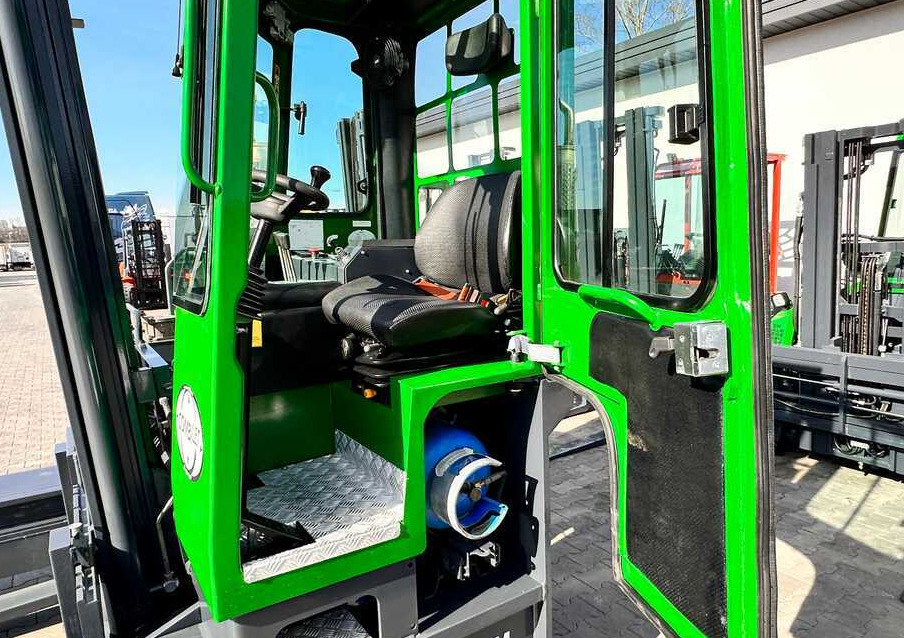 Combilift C4000 / LPG / DUPLEX / 4500MM / FREE LIFT / LIKE NEW - 4-weg zijlader: afbeelding 5 Combilift C4000 / LPG / DUPLEX / 4500MM / FREE LIFT / LIKE NEW - 4-weg zijlader: afbeelding 5