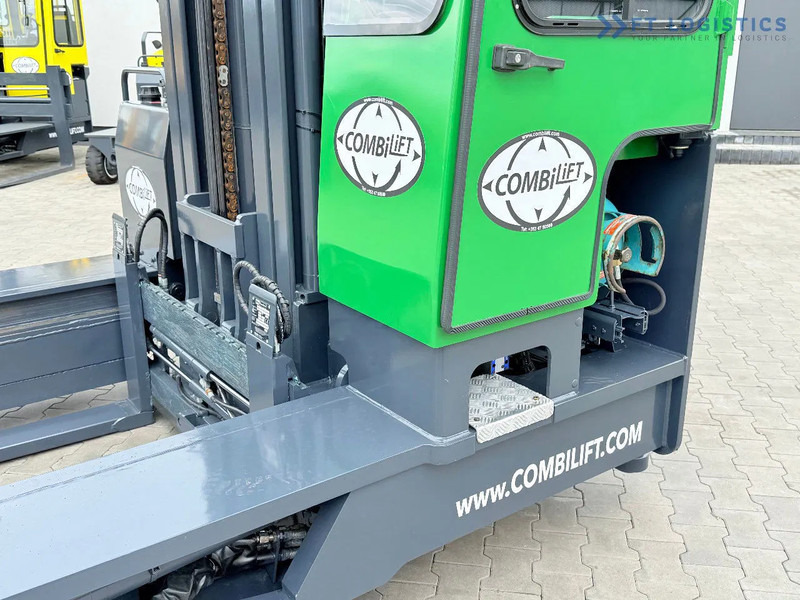 Combilift C4000 / TRIPLEX / 9300MM / FREE LIFT / POSITIONER / GAS / CABIN C4000 / TRIPLEX / 9300MM / FREE LIFT / POSITIONER / GAS / CABIN - 4-weg zijlader: afbeelding 4 Combilift C4000 / TRIPLEX / 9300MM / FREE LIFT / POSITIONER / GAS / CABIN C4000 / TRIPLEX / 9300MM / FREE LIFT / POSITIONER / GAS / CABIN - 4-weg zijlader: afbeelding 4