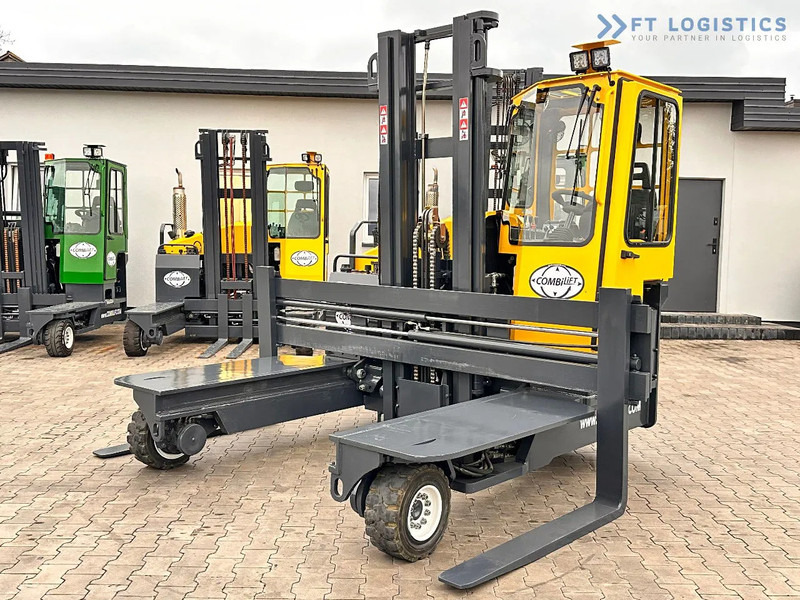 Combilift C4500 / DUPLEX / 4050MM / DIESEL / WIDE POSITIONER / FREE LIFT C4500 / DUPLEX / 4050MM / DIESEL / WIDE POSITIONER / FREE LIFT - 4-weg zijlader: afbeelding 1 Combilift C4500 / DUPLEX / 4050MM / DIESEL / WIDE POSITIONER / FREE LIFT C4500 / DUPLEX / 4050MM / DIESEL / WIDE POSITIONER / FREE LIFT - 4-weg zijlader: afbeelding 1