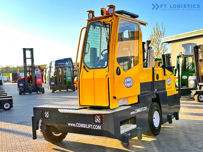 Combilift C5000SL / 5T / DUPLEX – 4000 MM / FREE LIFT / LPG / LIKE NEW!!! C5000SL / 5T / DUPLEX – 4000 MM / FREE LIFT / LPG / LIKE NEW!!! - 4-weg zijlader: afbeelding 3 Combilift C5000SL / 5T / DUPLEX – 4000 MM / FREE LIFT / LPG / LIKE NEW!!! C5000SL / 5T / DUPLEX – 4000 MM / FREE LIFT / LPG / LIKE NEW!!! - 4-weg zijlader: afbeelding 3