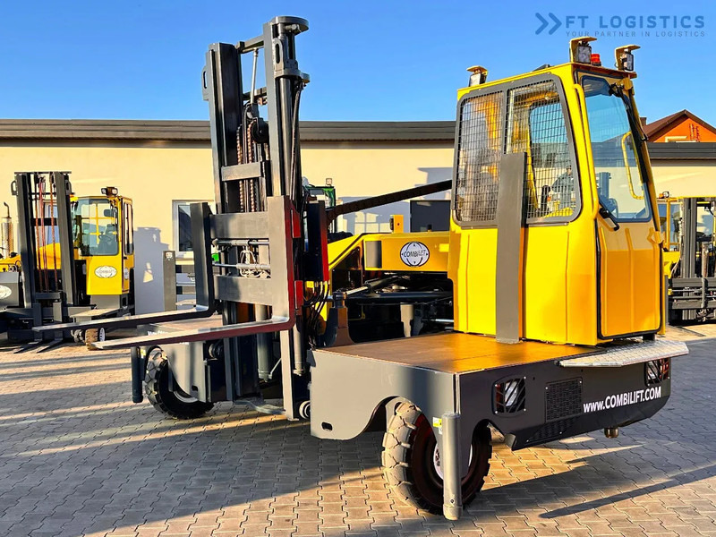 Combilift C5000SL / 5T / DUPLEX – 4000 MM / FREE LIFT / LPG / LIKE NEW!!! C5000SL / 5T / DUPLEX – 4000 MM / FREE LIFT / LPG / LIKE NEW!!! - 4-weg zijlader: afbeelding 1 Combilift C5000SL / 5T / DUPLEX – 4000 MM / FREE LIFT / LPG / LIKE NEW!!! C5000SL / 5T / DUPLEX – 4000 MM / FREE LIFT / LPG / LIKE NEW!!! - 4-weg zijlader: afbeelding 1