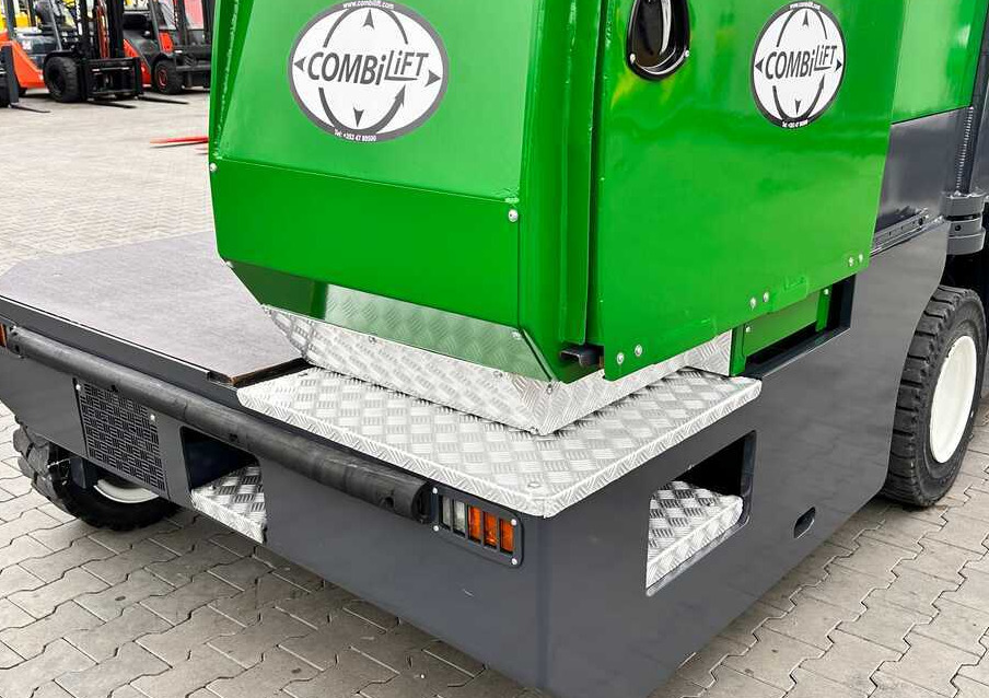 Combilift C5000SL / DIESEL / 4500MM / DUPLEX / CABIN / PLATFORMS / LIKE NEW - Zijlader: afbeelding 4 Combilift C5000SL / DIESEL / 4500MM / DUPLEX / CABIN / PLATFORMS / LIKE NEW - Zijlader: afbeelding 4