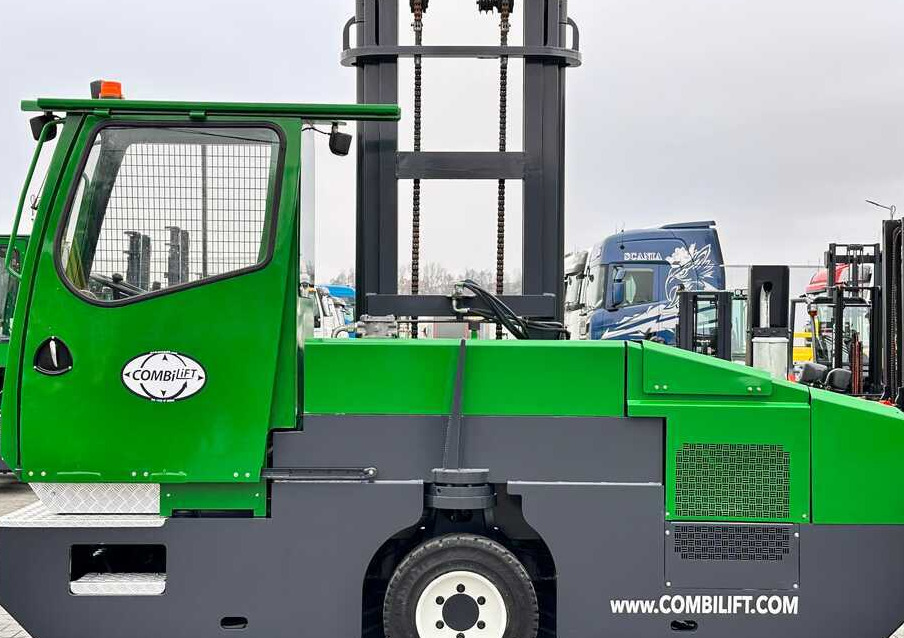 Combilift C5000SL / DIESEL / 4500MM / DUPLEX / CABIN / PLATFORMS / LIKE NEW - 4-weg zijlader: afbeelding 4 Combilift C5000SL / DIESEL / 4500MM / DUPLEX / CABIN / PLATFORMS / LIKE NEW - 4-weg zijlader: afbeelding 4