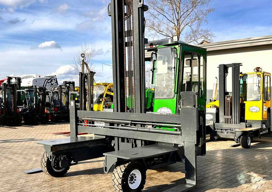 Combilift C5000XL / LPG / AIR CONDITIONING / WIDE POSITIONER / DUPLEX MAST / ADJUSTABLE FORKS / NEW TIRES / EXCELLENT CONDITION! - 4-weg zijlader: afbeelding 1 Combilift C5000XL / LPG / AIR CONDITIONING / WIDE POSITIONER / DUPLEX MAST / ADJUSTABLE FORKS / NEW TIRES / EXCELLENT CONDITION! - 4-weg zijlader: afbeelding 1