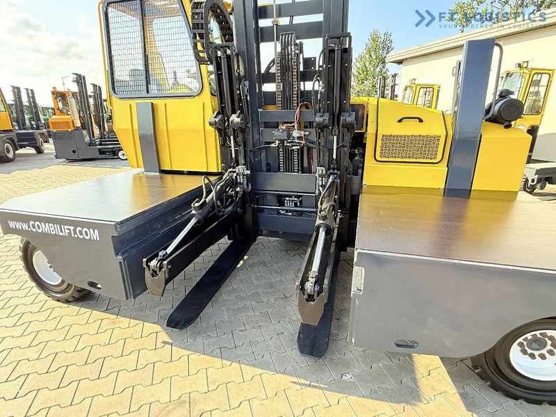 Combilift C6000SR / DUPLEX / 4200MM / LOAD CLAMP ON FORKS / FREE LIFT / DIESEL / POSITIONER / NEW TIRES / LIKE NEW / Wide range of four-wa - 4-weg zijlader: afbeelding 4 Combilift C6000SR / DUPLEX / 4200MM / LOAD CLAMP ON FORKS / FREE LIFT / DIESEL / POSITIONER / NEW TIRES / LIKE NEW / Wide range of four-wa - 4-weg zijlader: afbeelding 4