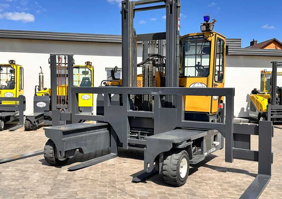 Combilift C9000 / GAS / DUPLEX / 4700MM / FREE LIFT / POSITIONER / FORK SIDE SHIFT / EXCELLENT CONDITION - 4-weg zijlader: afbeelding 2 Combilift C9000 / GAS / DUPLEX / 4700MM / FREE LIFT / POSITIONER / FORK SIDE SHIFT / EXCELLENT CONDITION - 4-weg zijlader: afbeelding 2