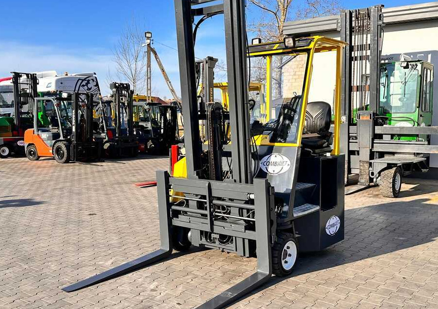Combilift CB3000 / LPG / DUPLEX / 4000MM / FREE LIFT / NEW BAND TIRES / LIKE NEW - 4-weg zijlader: afbeelding 2 Combilift CB3000 / LPG / DUPLEX / 4000MM / FREE LIFT / NEW BAND TIRES / LIKE NEW - 4-weg zijlader: afbeelding 2