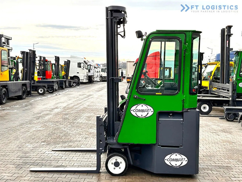 Combilift Combilift C3000CB - DUPLEX 4000mm - Year 2015 - / CABIN - HEATING / ONLY 6546 MTH / EXCELLENT CONDITION / LIKE NEW! Combilift C3 - 4-weg zijlader: afbeelding 4 Combilift Combilift C3000CB - DUPLEX 4000mm - Year 2015 - / CABIN - HEATING / ONLY 6546 MTH / EXCELLENT CONDITION / LIKE NEW! Combilift C3 - 4-weg zijlader: afbeelding 4