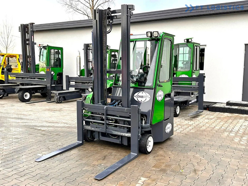 Combilift Combilift C3000CB - DUPLEX 4000mm - Year 2015 - / CABIN - HEATING / ONLY 6546 MTH / EXCELLENT CONDITION / LIKE NEW! Combilift C3 - 4-weg zijlader: afbeelding 2 Combilift Combilift C3000CB - DUPLEX 4000mm - Year 2015 - / CABIN - HEATING / ONLY 6546 MTH / EXCELLENT CONDITION / LIKE NEW! Combilift C3 - 4-weg zijlader: afbeelding 2