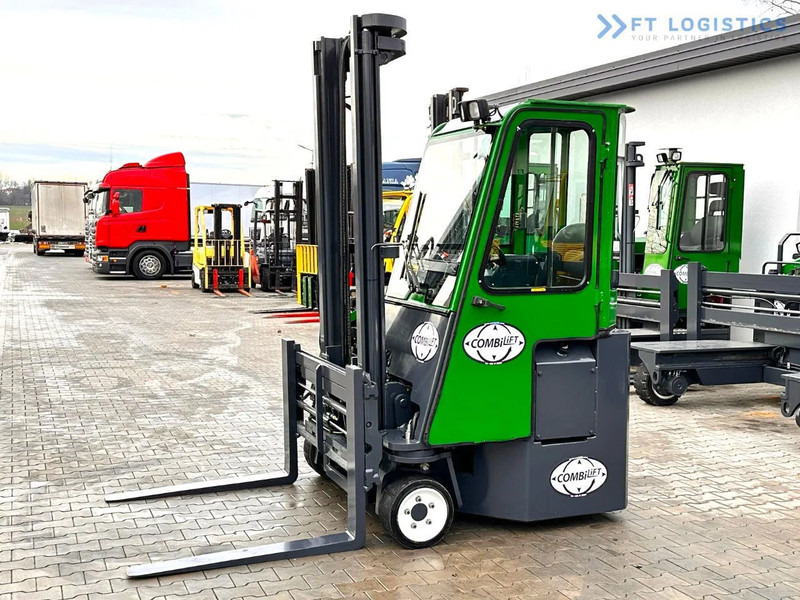 Combilift Combilift C3000CB - DUPLEX 4000mm - Year 2015 - / CABIN - HEATING / ONLY 6546 MTH / EXCELLENT CONDITION / LIKE NEW! Combilift C3 - 4-weg zijlader: afbeelding 3 Combilift Combilift C3000CB - DUPLEX 4000mm - Year 2015 - / CABIN - HEATING / ONLY 6546 MTH / EXCELLENT CONDITION / LIKE NEW! Combilift C3 - 4-weg zijlader: afbeelding 3