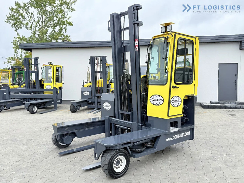 Combilift Combilift FOUR-WAY / MULTI-DIRECTIONAL FORKLIFT C4000 / GAS / DUPLEX 4600MM / ONLY 5614 OPERATING HOURS / FORK POSITIONER / FULL - 4-weg zijlader: afbeelding 1 Combilift Combilift FOUR-WAY / MULTI-DIRECTIONAL FORKLIFT C4000 / GAS / DUPLEX 4600MM / ONLY 5614 OPERATING HOURS / FORK POSITIONER / FULL - 4-weg zijlader: afbeelding 1