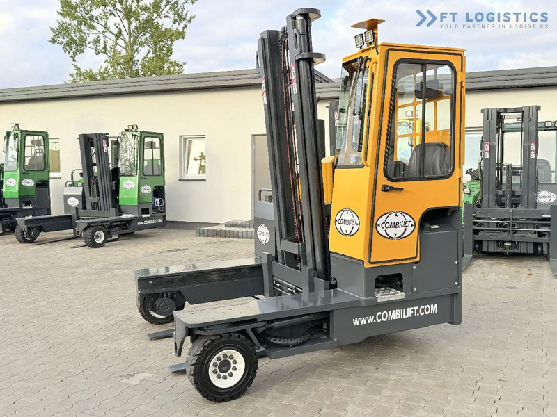 Combilift Combilift FOUR-WAY – MULTI-DIRECTIONAL FORKLIFT / COMBILIFT C4000 / DIESEL / DUPLEX 4100MM / FORK POSITIONER / FULL HEATED CABIN - 4-weg zijlader: afbeelding 2 Combilift Combilift FOUR-WAY – MULTI-DIRECTIONAL FORKLIFT / COMBILIFT C4000 / DIESEL / DUPLEX 4100MM / FORK POSITIONER / FULL HEATED CABIN - 4-weg zijlader: afbeelding 2