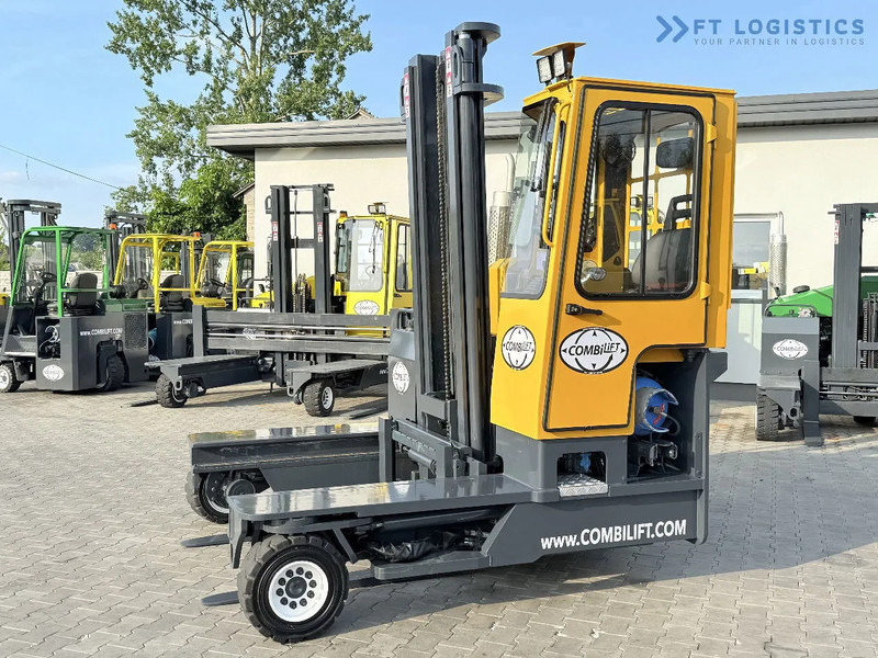 Combilift Combilift FOUR-WAY MULTIDIRECTIONAL FORKLIFT C4000 / GAS / DUPLEX 4500MM / ONLY 6604 HOURS / SIDE SHIFT / FULL CABIN / PERFECT C - 4-weg zijlader: afbeelding 3 Combilift Combilift FOUR-WAY MULTIDIRECTIONAL FORKLIFT C4000 / GAS / DUPLEX 4500MM / ONLY 6604 HOURS / SIDE SHIFT / FULL CABIN / PERFECT C - 4-weg zijlader: afbeelding 3