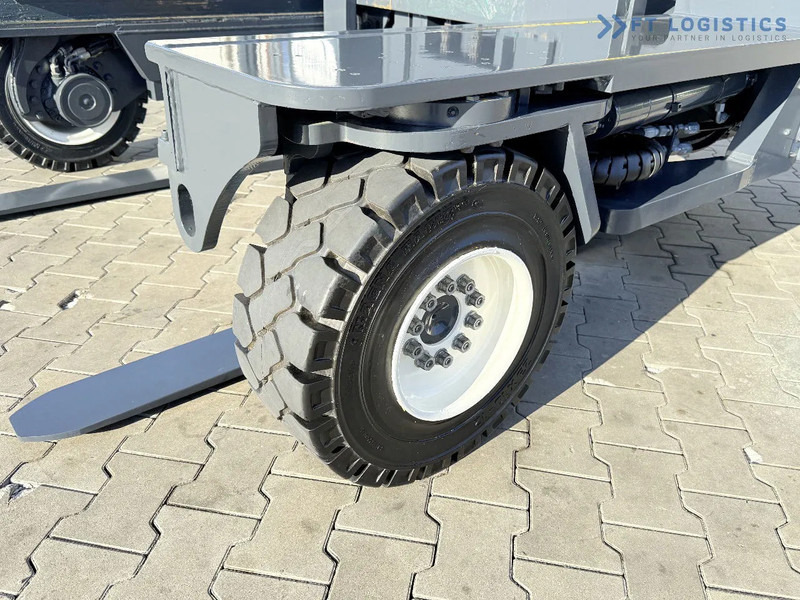 Combilift Combilift FOUR-WAY MULTIDIRECTIONAL FORKLIFT C5000XL / GAS / DUPLEX 6000MM / ONLY 3479 HOURS / SIDE SHIFT / FULL CABIN / PERFECT - 4-weg zijlader: afbeelding 3 Combilift Combilift FOUR-WAY MULTIDIRECTIONAL FORKLIFT C5000XL / GAS / DUPLEX 6000MM / ONLY 3479 HOURS / SIDE SHIFT / FULL CABIN / PERFECT - 4-weg zijlader: afbeelding 3