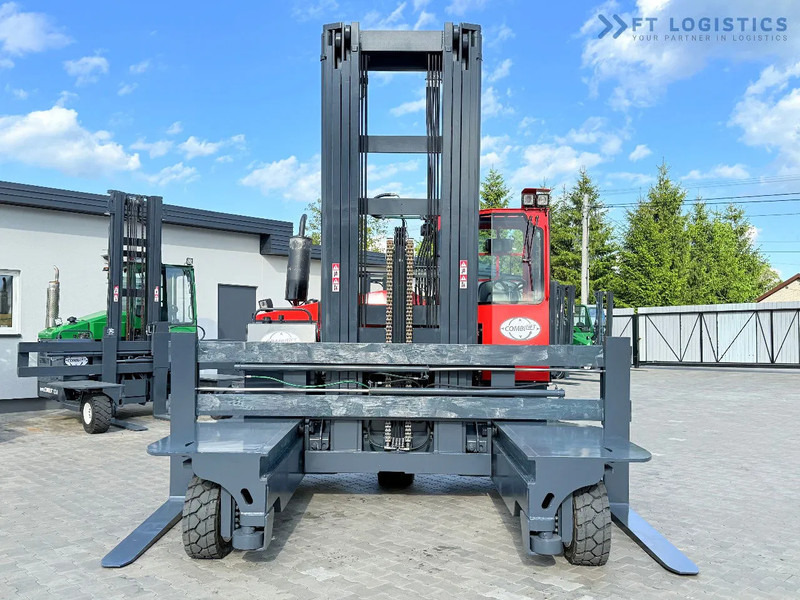 Combilift Combilift Wózki 4-kierunkowe C8000 / GAS / TRIPLEX 8300 / WIDE FORK POSITIRONER / FREE-LIFT / A comprehensive range of four-way - 4-weg zijlader: afbeelding 4 Combilift Combilift Wózki 4-kierunkowe C8000 / GAS / TRIPLEX 8300 / WIDE FORK POSITIRONER / FREE-LIFT / A comprehensive range of four-way - 4-weg zijlader: afbeelding 4