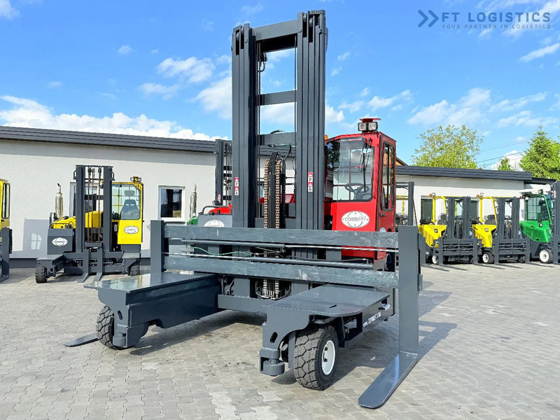 Combilift Combilift Wózki 4-kierunkowe C8000 / GAS / TRIPLEX 8300 / WIDE FORK POSITIRONER / FREE-LIFT / A comprehensive range of four-way - 4-weg zijlader: afbeelding 3 Combilift Combilift Wózki 4-kierunkowe C8000 / GAS / TRIPLEX 8300 / WIDE FORK POSITIRONER / FREE-LIFT / A comprehensive range of four-way - 4-weg zijlader: afbeelding 3