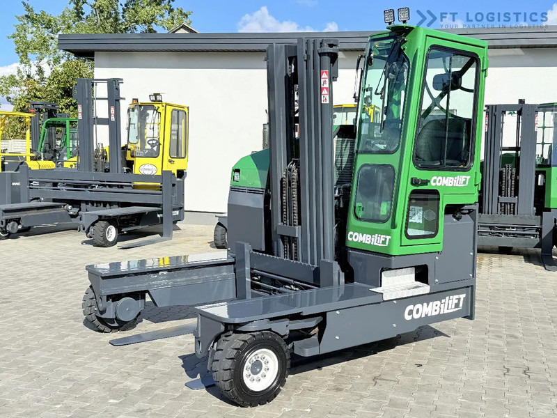 Combilift FOUR-WAY / MULTI-DIRECTIONAL FORKLIFT C4500 / DIESEL / TRIPLEX 4900MM / ONLY 4160 WORKING HOURS / FORK POSITIONER / FULL CABIN W - 4-weg zijlader: afbeelding 1 Combilift FOUR-WAY / MULTI-DIRECTIONAL FORKLIFT C4500 / DIESEL / TRIPLEX 4900MM / ONLY 4160 WORKING HOURS / FORK POSITIONER / FULL CABIN W - 4-weg zijlader: afbeelding 1
